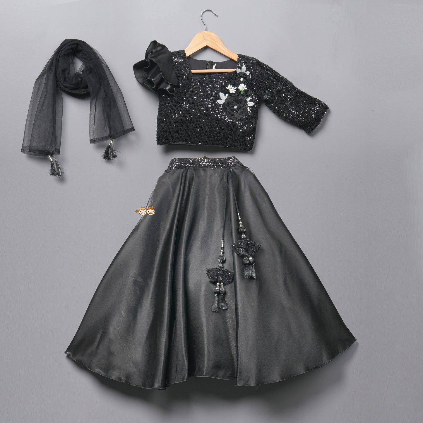 Lehenga one side sleeve 995 Black